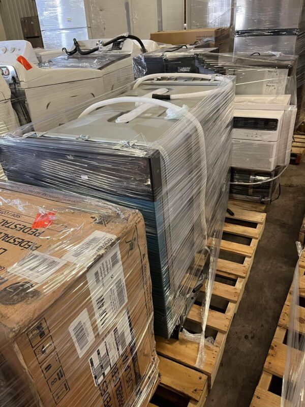 Return Pallets vs Clearance Pallets