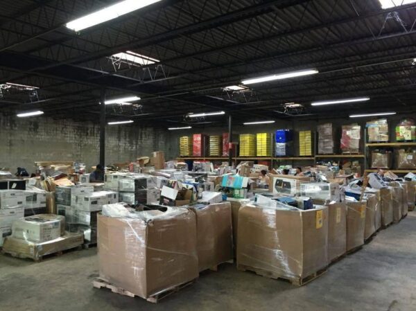 582442949_122099048055120308_3033641986352052207_n.jpg Health & Beauty Pallets for Sale