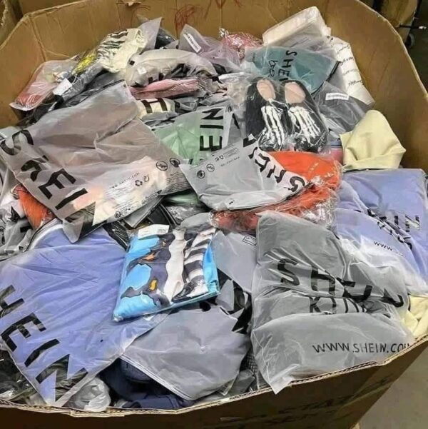 649646195_122177489186828366_701122383355736759_n.jpg Clothing & Apparel Pallets