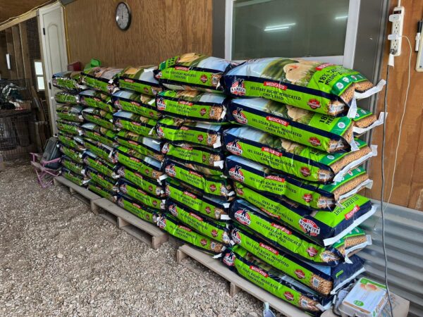 Poultry Feed Pallet – Bulk Chicken Feed Starter, Grower & Finisher