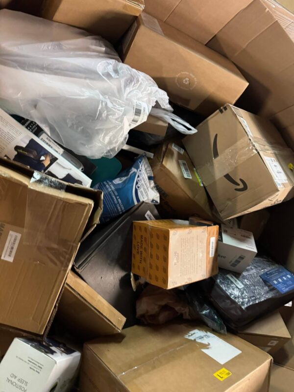 657338252_122130845967126027_7108089103801298986_n.jpg Amazon LPN Truckloads UK