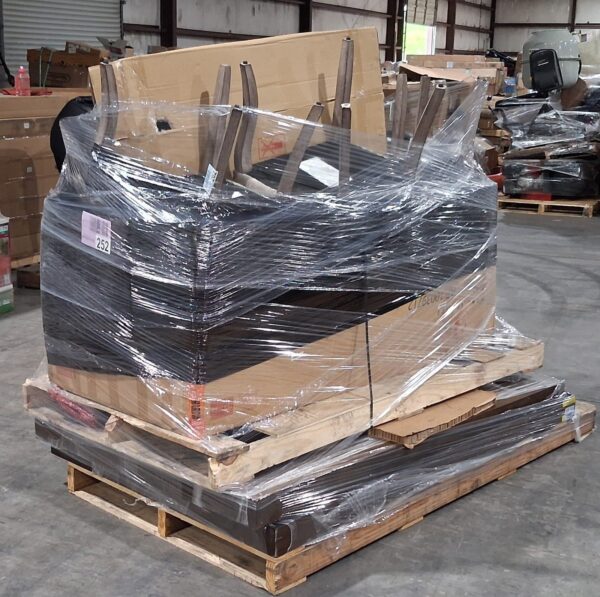 659046559_1354480003384006_4721058021128364156_n.jpg Wayfair Furniture Liquidation Pallets