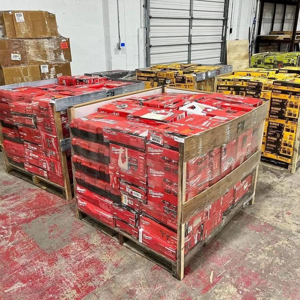 659323153_122121346839160749_3606941336875201118_n.jpg Tools and Home Improvement Pallets for Sale - Image 10