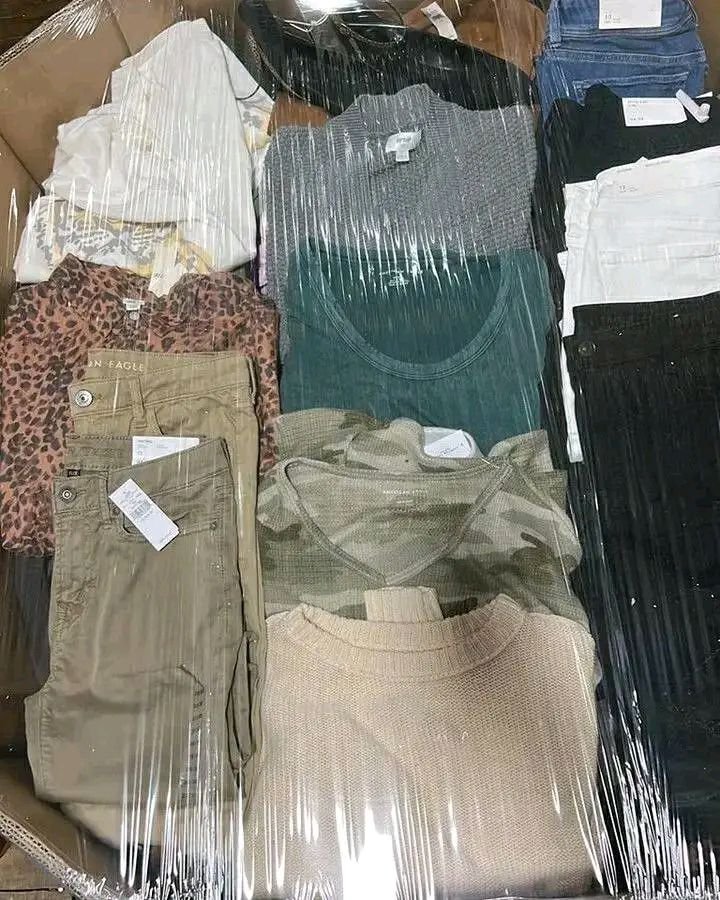 660861788_1283951470536264_4004148513093668363_n.jpg Nordstrom Clothing Pallets - Image 3