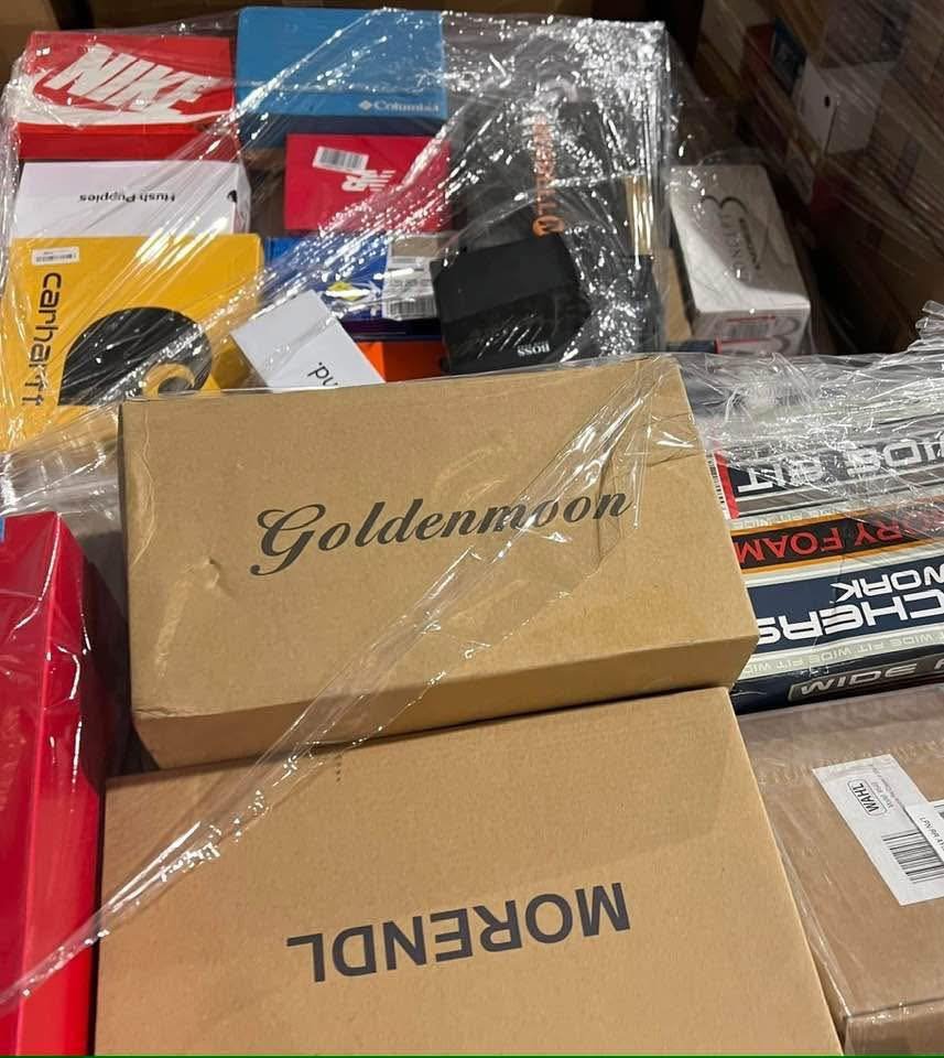 662665616_122171919896889032_1198180277285498138_n-1.jpg Shoes & Sneakers Pallets for Sale - Image 3