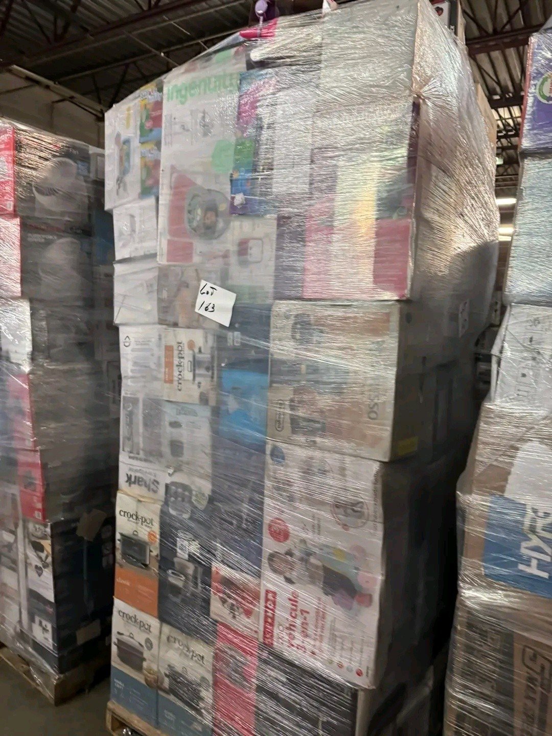 Return Pallets vs Clearance Pallets