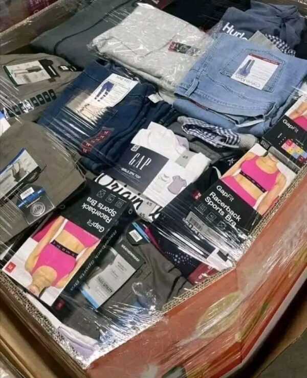 671158631_122109075453275868_1513488187680207735_n.jpg Clothing & Apparel Pallets