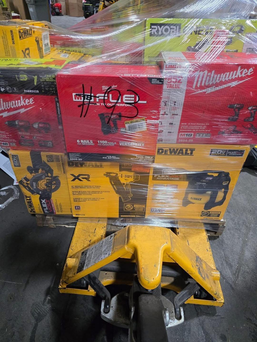 672690844_122183111096828366_7563507758526814788_n.jpg Tools and Home Improvement Pallets for Sale - Image 4