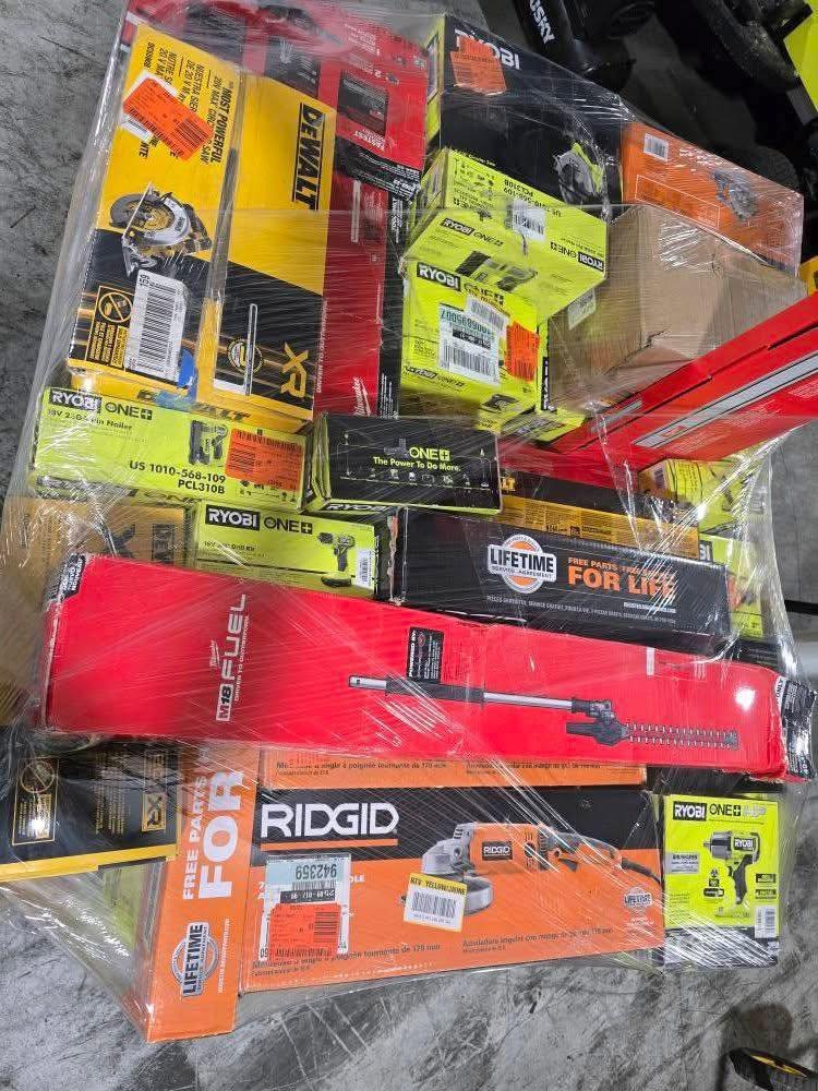 673490045_122183111042828366_4414843874200372881_n.jpg Tools and Home Improvement Pallets for Sale - Image 5
