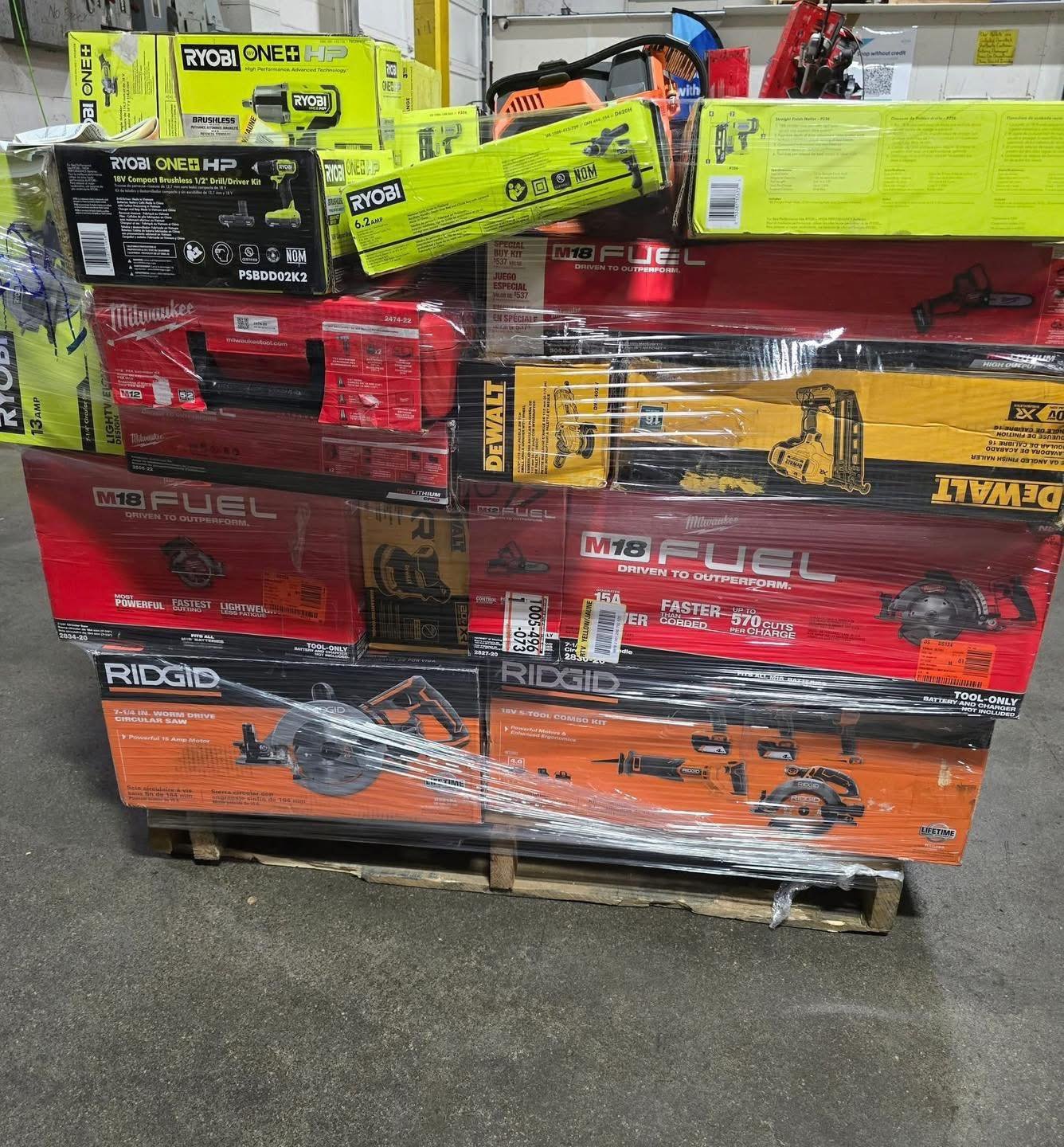 674118880_122183111192828366_3243605890468306917_n.jpg Tools and Home Improvement Pallets for Sale - Image 6