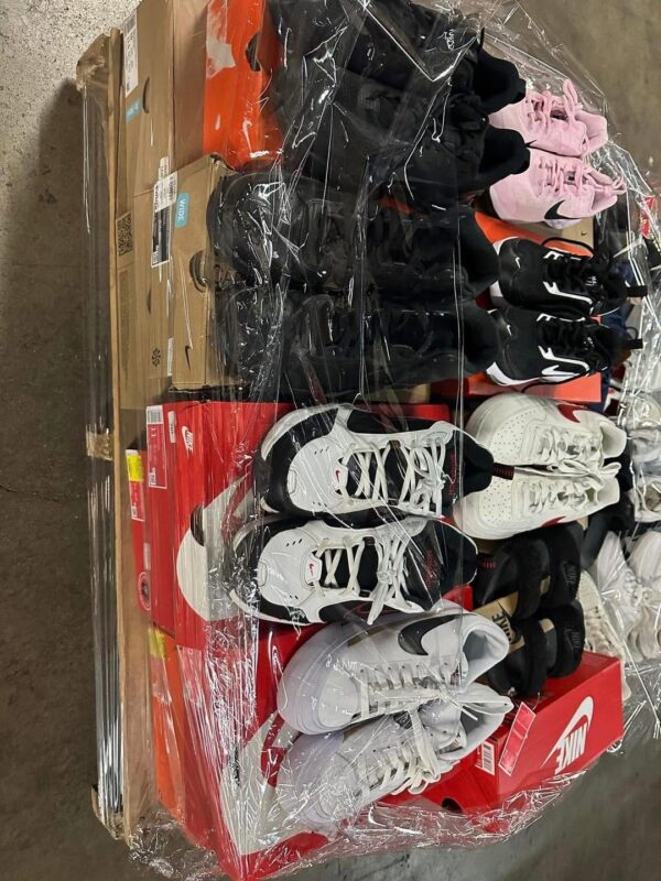 689070296_122159409962964649_3714016998975268077_n.jpg Nike Shoes Pallets for Sale UK