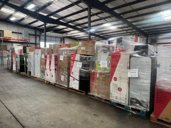 Return Pallets vs Clearance Pallets