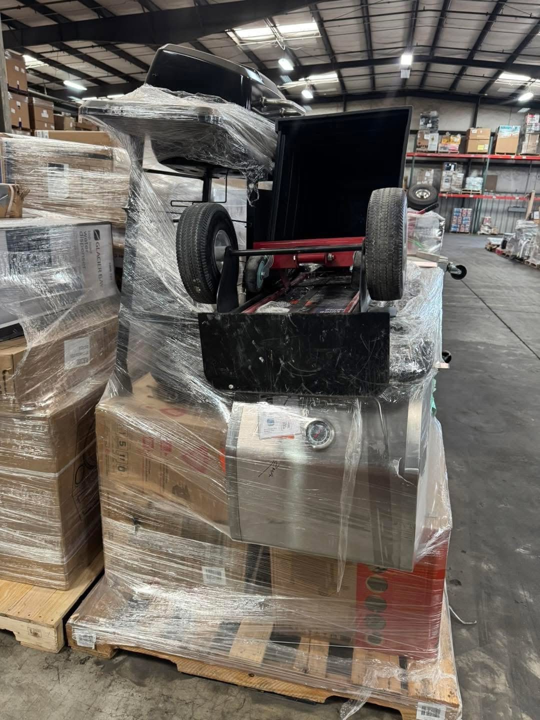 723457496_122103200655329253_56376804691889282_n.jpg Grill Pallets for Sale - Image 11