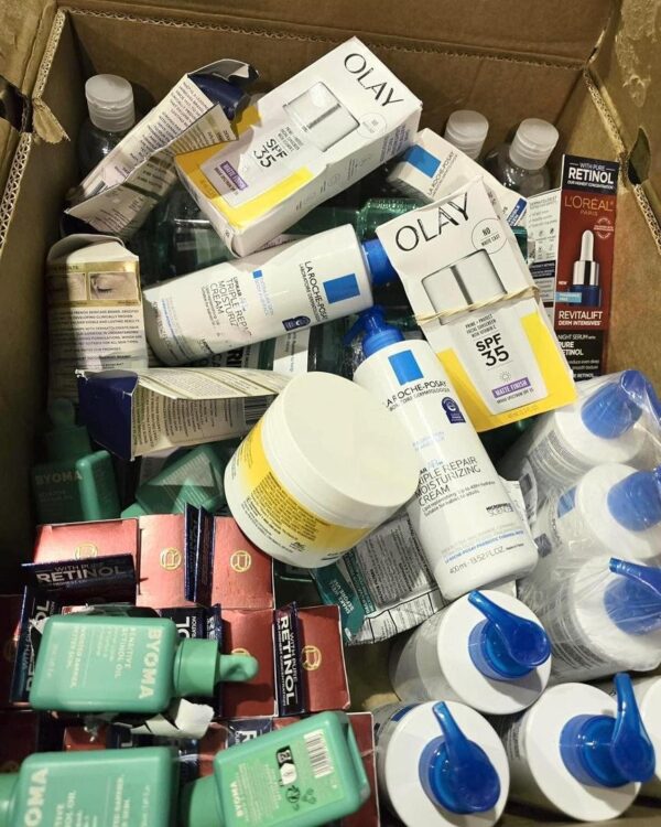 WhatsApp-Image-2024-10-22-at-18.07.16_01c5e935.jpg Mixed Cosmetics Pallet | 500 Pieces Wholesale Makeup & Beauty Bulk Deals