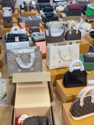 Designer Handbag Pallets UK Designer Handbag Pallets UK
