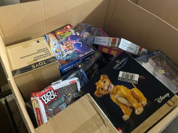 img_0741.jpeg Premium Toys Liquidation 500 Pieces Per Pallet