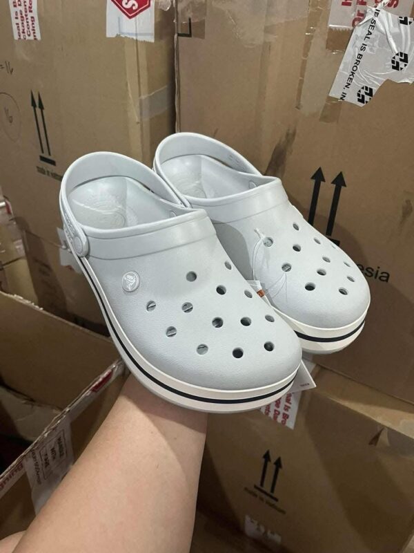 img_2202.jpeg Crocs Pallet – 300 Pairs Bulk Footwear Wholesale Crocs Shoes