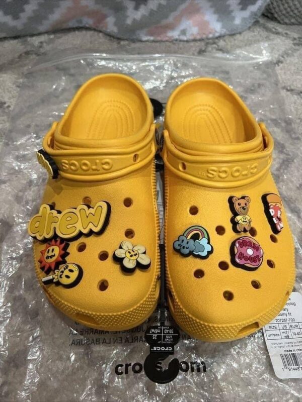 img_3084.jpeg Crocs Pallet – 300 Pairs Bulk Footwear Wholesale Crocs Shoes