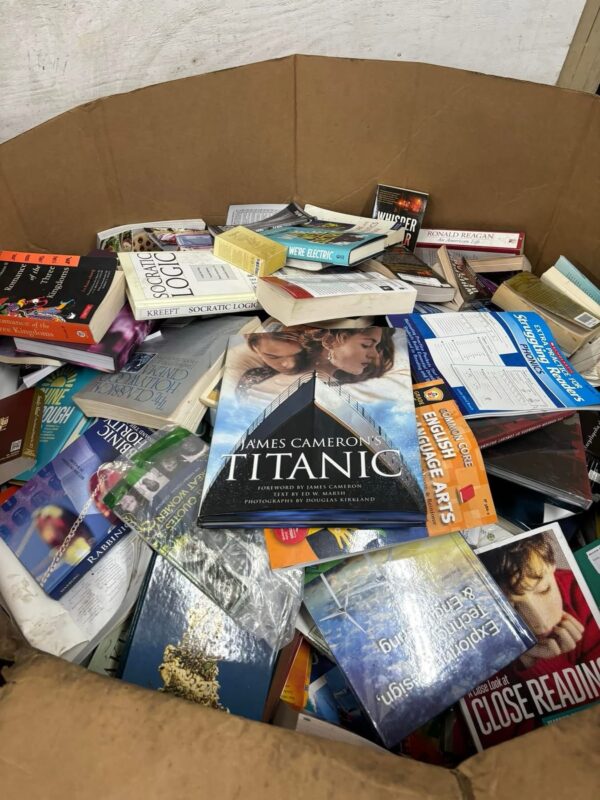 img_4441.jpeg Mixed Books Pallets | 900–1000 Books Wholesale Liquidation Bulk Deals