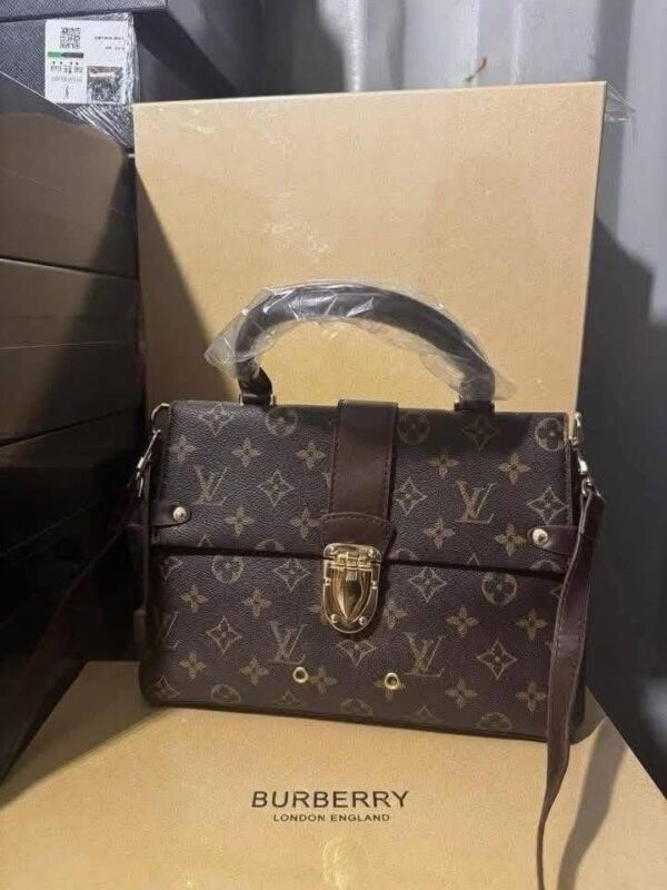 Branded Ladies Handbags Pallet – 200 Pieces Luxury Designer Bags Wholesale