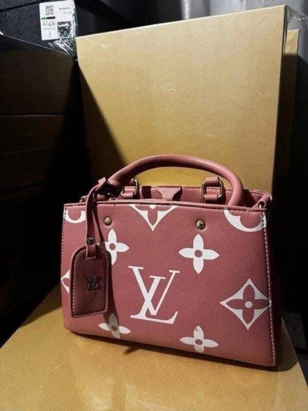 Branded Ladies Handbags Pallet – 200 Pieces Luxury Designer Bags Wholesale