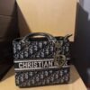 Branded Ladies Handbags Pallet – 200 Pieces Luxury Designer Bags Wholesale