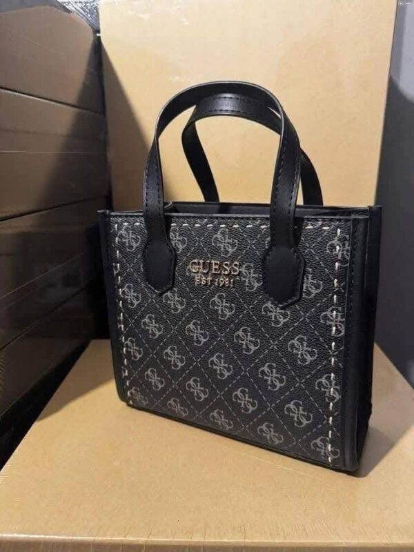 Branded Ladies Handbags Pallet – 200 Pieces Luxury Designer Bags Wholesale