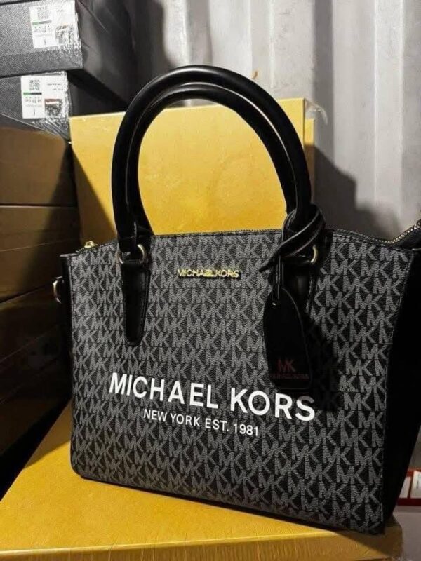 Branded Ladies Handbags Pallet – 200 Pieces Luxury Designer Bags Wholesale