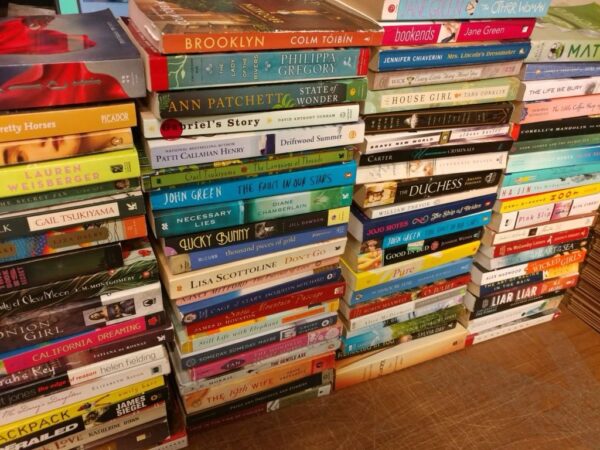 img_4888.jpeg Mixed Books Pallets | 900–1000 Books Wholesale Liquidation Bulk Deals