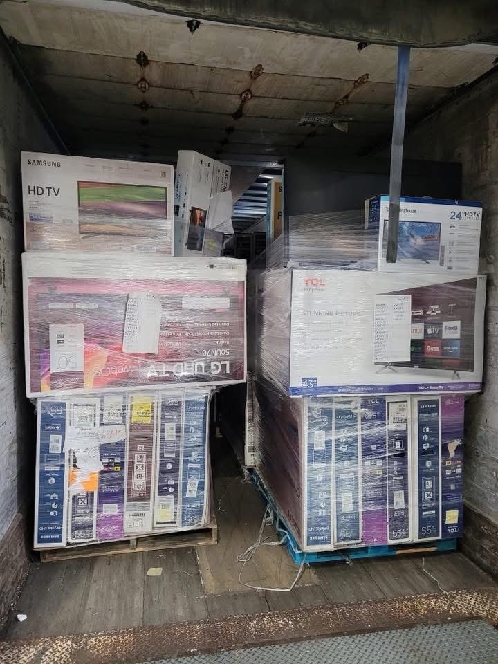 How to Buy Wholesale Pallets in the UK