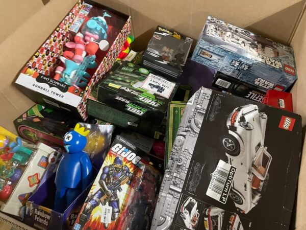 img_8646.jpeg Premium Toys Liquidation 500 Pieces Per Pallet