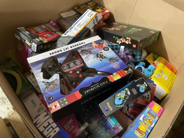 img_8657-1.jpeg Premium Toys Liquidation 500 Pieces Per Pallet